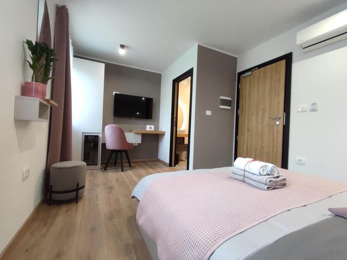 Boutique Rooms By Petric Winery Dobravlje Exteriér fotografie