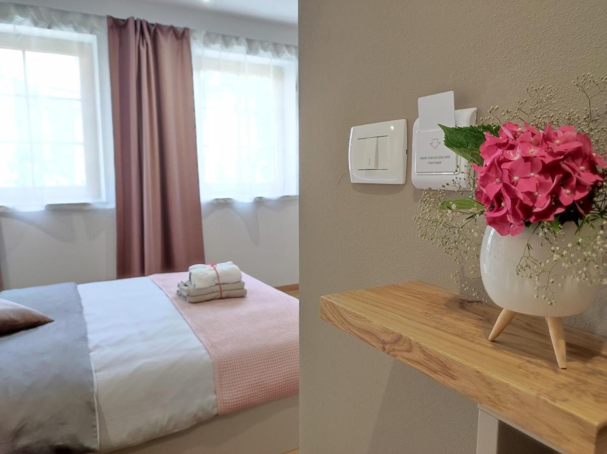 Boutique Rooms By Petric Winery Dobravlje Exteriér fotografie